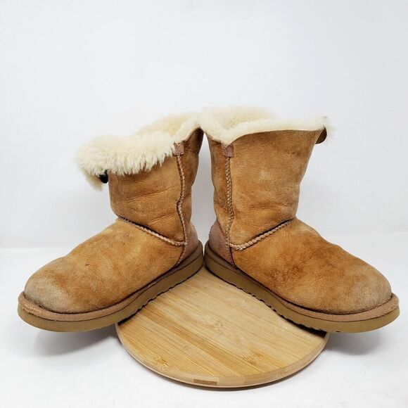 UGG Bailey II Boots Womens 7 Brown Suede‎ Sheepskin Winter Button Classic Shoes - Picture 5 of 11